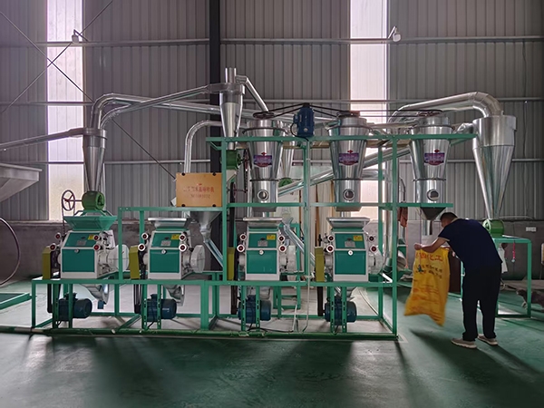 如何日常清潔保養(yǎng)維護小型面粉設備？